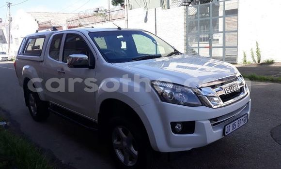 Buy Used Isuzu KB White Car in Maputsoe in Leribe Buy Used Isuzu KB White Car in Maputsoe in Leribe
