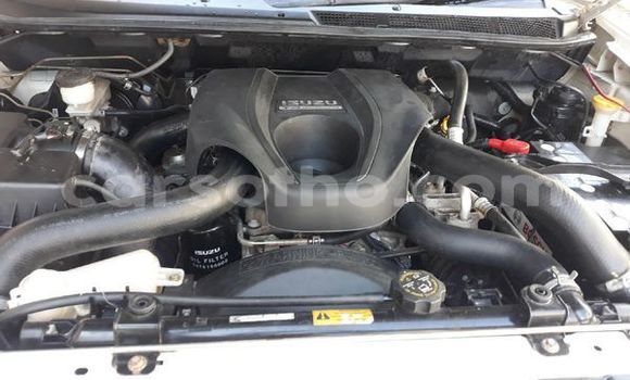 Buy Used Isuzu KB White Car in Maputsoe in Leribe Buy Used Isuzu KB White Car in Maputsoe in Leribe