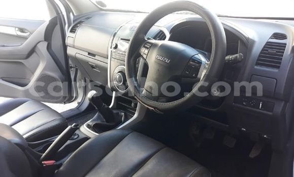 Buy Used Isuzu KB White Car in Maputsoe in Leribe Buy Used Isuzu KB White Car in Maputsoe in Leribe