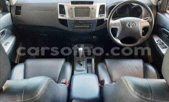 Buy Used Toyota Hilux Silver Car in Maseru in Maseru Buy Used Toyota Hilux Silver Car in Maseru in Maseru