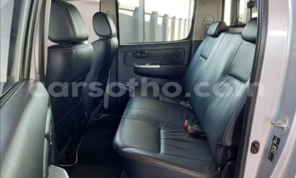 Buy Used Toyota Hilux Silver Car in Maseru in Maseru Buy Used Toyota Hilux Silver Car in Maseru in Maseru