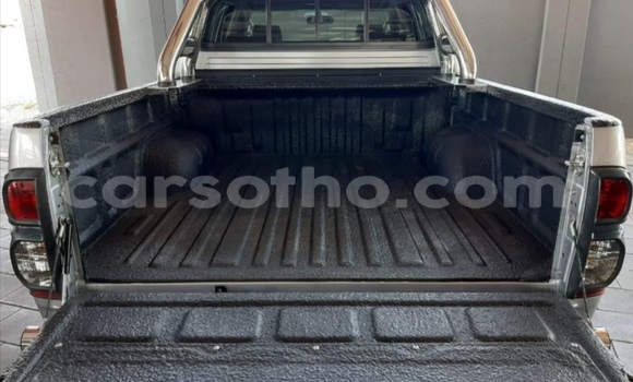 Buy Used Toyota Hilux Silver Car in Maseru in Maseru Buy Used Toyota Hilux Silver Car in Maseru in Maseru