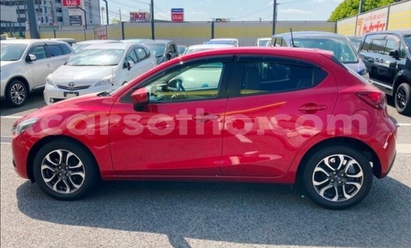 Acheter Occasion Voiture Mazda Demio Rouge à Import - Dubai, Maseru Acheter Occasion Voiture Mazda Demio Rouge à Import - Dubai, Maseru