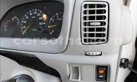 Sayi Na hannu Toyota Dyna White Babbar mota in Import - Dubai a Maseru Sayi Na hannu Toyota Dyna White Babbar mota in Import - Dubai a Maseru