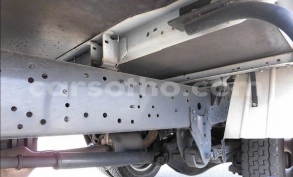 Sayi Na hannu Toyota Dyna White Babbar mota in Import - Dubai a Maseru Sayi Na hannu Toyota Dyna White Babbar mota in Import - Dubai a Maseru