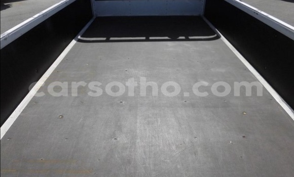 Sayi Na hannu Toyota Dyna White Babbar mota in Import - Dubai a Maseru Sayi Na hannu Toyota Dyna White Babbar mota in Import - Dubai a Maseru