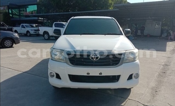Acheter Occasion Voiture Toyota Hilux Blanc à Butha–Buthe, Thaba-Tseka Acheter Occasion Voiture Toyota Hilux Blanc à Butha–Buthe, Thaba-Tseka