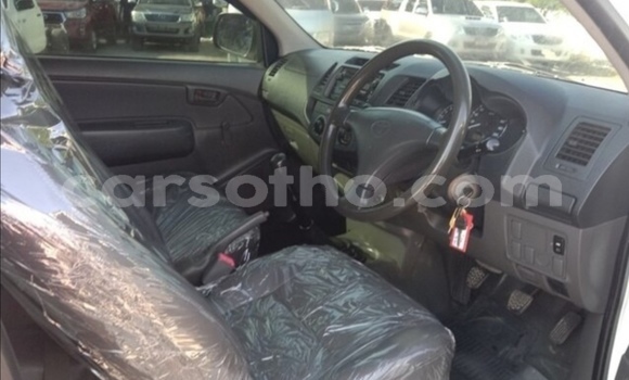 Acheter Occasion Voiture Toyota Hilux Blanc à Butha–Buthe, Thaba-Tseka Acheter Occasion Voiture Toyota Hilux Blanc à Butha–Buthe, Thaba-Tseka