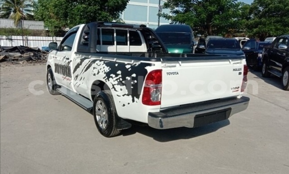 Acheter Occasion Voiture Toyota Hilux Blanc à Butha–Buthe, Thaba-Tseka Acheter Occasion Voiture Toyota Hilux Blanc à Butha–Buthe, Thaba-Tseka