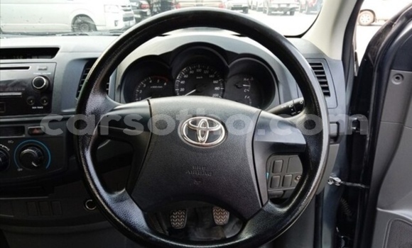 Acheter Occasion Voiture Toyota Hilux Noir à Import - Dubai, Maseru Acheter Occasion Voiture Toyota Hilux Noir à Import - Dubai, Maseru