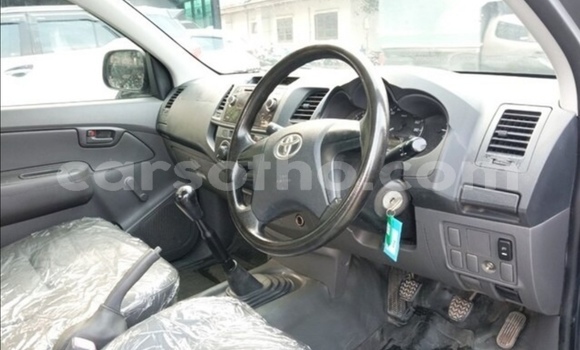 Acheter Occasion Voiture Toyota Hilux Noir à Import - Dubai, Maseru Acheter Occasion Voiture Toyota Hilux Noir à Import - Dubai, Maseru