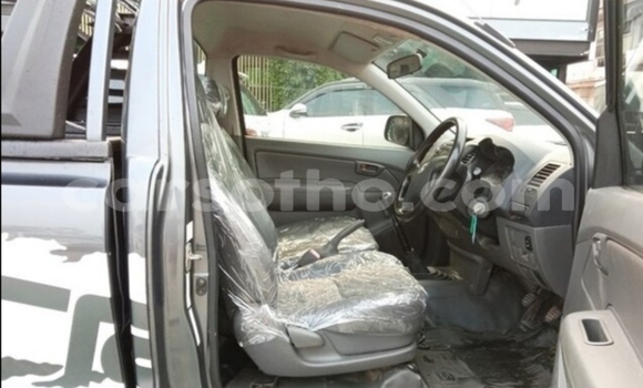 Acheter Occasion Voiture Toyota Hilux Noir à Import - Dubai, Maseru Acheter Occasion Voiture Toyota Hilux Noir à Import - Dubai, Maseru