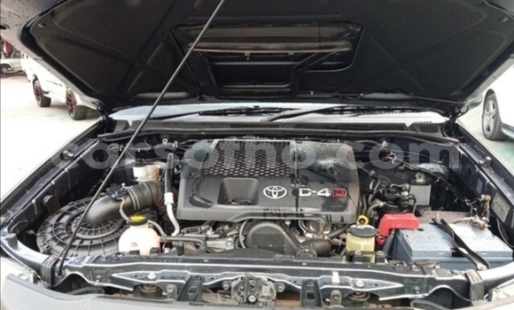 Acheter Occasion Voiture Toyota Hilux Noir à Import - Dubai, Maseru Acheter Occasion Voiture Toyota Hilux Noir à Import - Dubai, Maseru