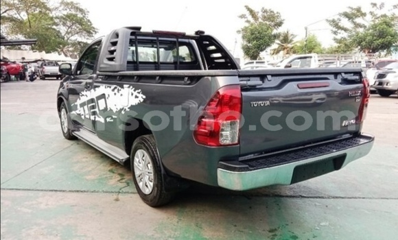 Acheter Occasion Voiture Toyota Hilux Noir à Import - Dubai, Maseru Acheter Occasion Voiture Toyota Hilux Noir à Import - Dubai, Maseru