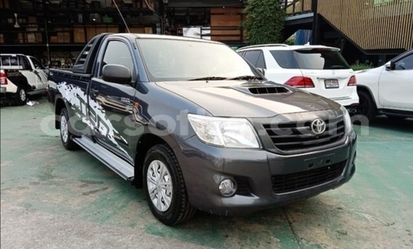 Acheter Occasion Voiture Toyota Hilux Noir à Import - Dubai, Maseru Acheter Occasion Voiture Toyota Hilux Noir à Import - Dubai, Maseru