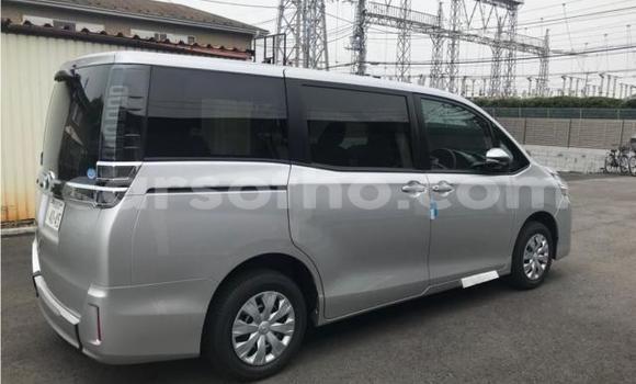 Sayi Imported Toyota Voxy Other Mota in Maseru a Maseru Sayi Imported Toyota Voxy Other Mota in Maseru a Maseru