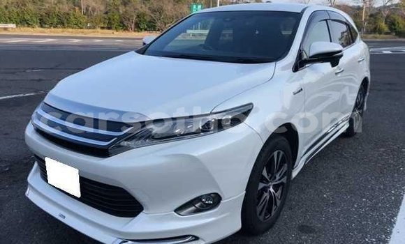 اشتري Imported Toyota Harrier White سيارة في Maseru في Maseru اشتري Imported Toyota Harrier White سيارة في Maseru في Maseru