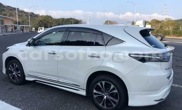 اشتري Imported Toyota Harrier White سيارة في Maseru في Maseru اشتري Imported Toyota Harrier White سيارة في Maseru في Maseru