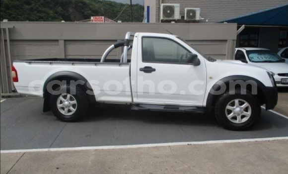 Acheter Occasion Voiture Isuzu KB Blanc à Butha–Buthe, Thaba-Tseka Acheter Occasion Voiture Isuzu KB Blanc à Butha–Buthe, Thaba-Tseka