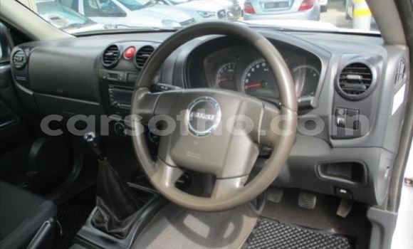 Acheter Occasion Voiture Isuzu KB Blanc à Butha–Buthe, Thaba-Tseka Acheter Occasion Voiture Isuzu KB Blanc à Butha–Buthe, Thaba-Tseka