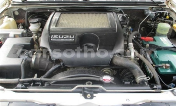 Acheter Occasion Voiture Isuzu KB Blanc à Butha–Buthe, Thaba-Tseka Acheter Occasion Voiture Isuzu KB Blanc à Butha–Buthe, Thaba-Tseka