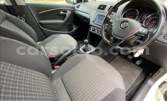 Acheter Occasion Voiture Volkswagen Polo Blanc à Butha–Buthe, Thaba-Tseka Acheter Occasion Voiture Volkswagen Polo Blanc à Butha–Buthe, Thaba-Tseka