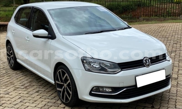 Acheter Occasion Voiture Volkswagen Polo Blanc à Butha–Buthe, Thaba-Tseka Acheter Occasion Voiture Volkswagen Polo Blanc à Butha–Buthe, Thaba-Tseka