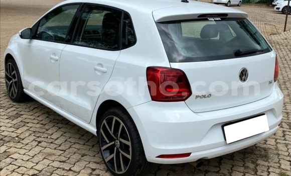 Acheter Occasion Voiture Volkswagen Polo Blanc à Butha–Buthe, Thaba-Tseka Acheter Occasion Voiture Volkswagen Polo Blanc à Butha–Buthe, Thaba-Tseka
