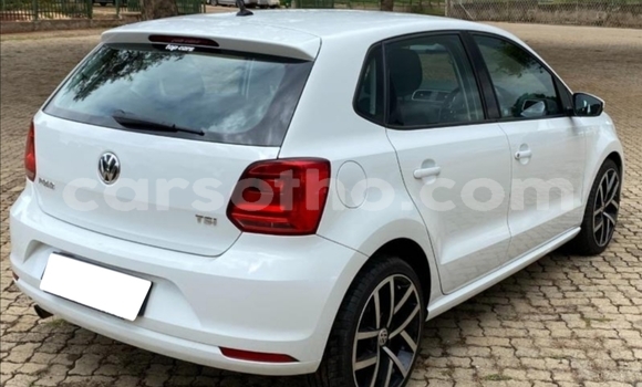 Acheter Occasion Voiture Volkswagen Polo Blanc à Butha–Buthe, Thaba-Tseka Acheter Occasion Voiture Volkswagen Polo Blanc à Butha–Buthe, Thaba-Tseka