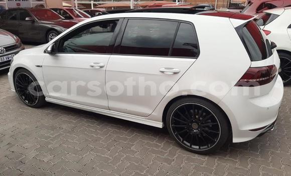 اشتري مستعمل Volkswagen Golf R White سيارة في Maputsoa في Leribe اشتري مستعمل Volkswagen Golf R White سيارة في Maputsoa في Leribe