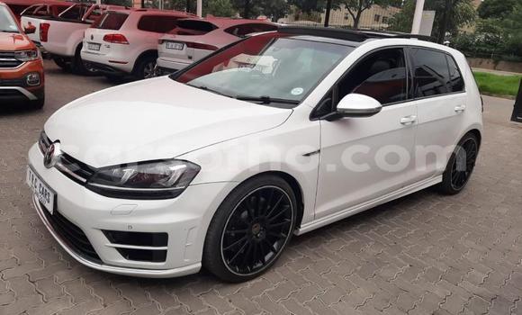 اشتري مستعمل Volkswagen Golf R White سيارة في Maputsoa في Leribe اشتري مستعمل Volkswagen Golf R White سيارة في Maputsoa في Leribe