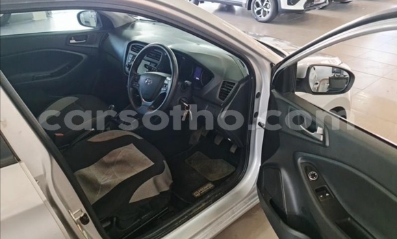 Acheter Occasion Voiture Hyundai i20 Gris à Butha–Buthe, Thaba-Tseka Acheter Occasion Voiture Hyundai i20 Gris à Butha–Buthe, Thaba-Tseka