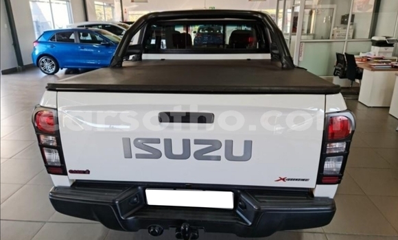 Sayi Na hannu Isuzu D–MAX White Mota in Butha–Buthe a Thaba-Tseka Sayi Na hannu Isuzu D–MAX White Mota in Butha–Buthe a Thaba-Tseka
