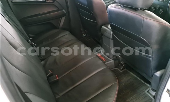 Sayi Na hannu Isuzu D–MAX White Mota in Butha–Buthe a Thaba-Tseka Sayi Na hannu Isuzu D–MAX White Mota in Butha–Buthe a Thaba-Tseka