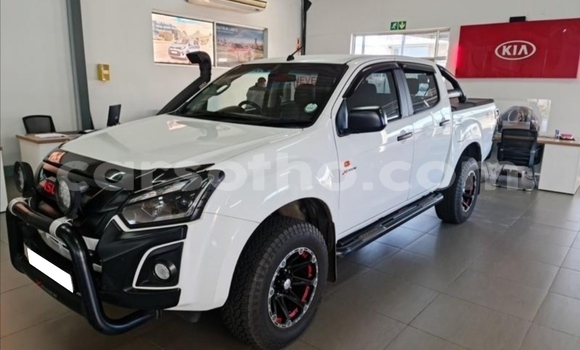 Sayi Na hannu Isuzu D–MAX White Mota in Butha–Buthe a Thaba-Tseka Sayi Na hannu Isuzu D–MAX White Mota in Butha–Buthe a Thaba-Tseka