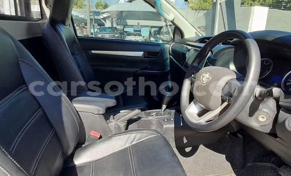 Buy Used Toyota Hilux White Car in Maseru in Maseru Buy Used Toyota Hilux White Car in Maseru in Maseru