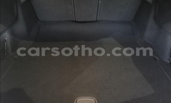 Sayi Na hannu Mercedes-Benz E–Class White Mota in Butha–Buthe a Thaba-Tseka Sayi Na hannu Mercedes-Benz E–Class White Mota in Butha–Buthe a Thaba-Tseka