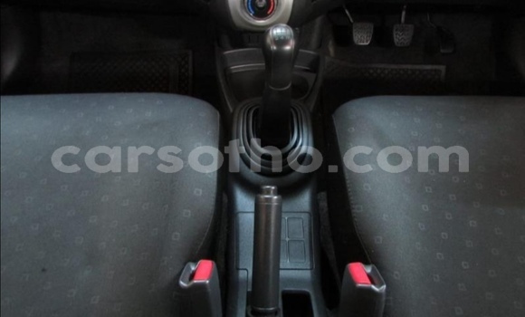 Sayi Na hannu Toyota Yaris White Mota in Butha–Buthe a Thaba-Tseka Sayi Na hannu Toyota Yaris White Mota in Butha–Buthe a Thaba-Tseka