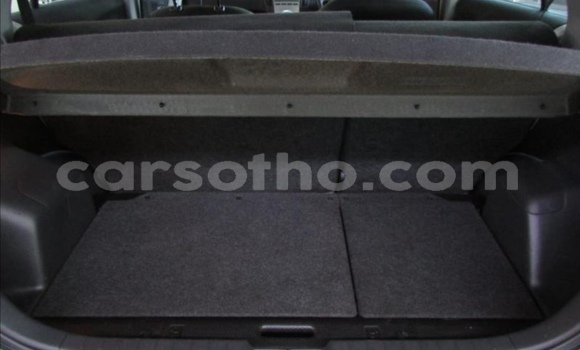 Sayi Na hannu Toyota Yaris White Mota in Butha–Buthe a Thaba-Tseka Sayi Na hannu Toyota Yaris White Mota in Butha–Buthe a Thaba-Tseka