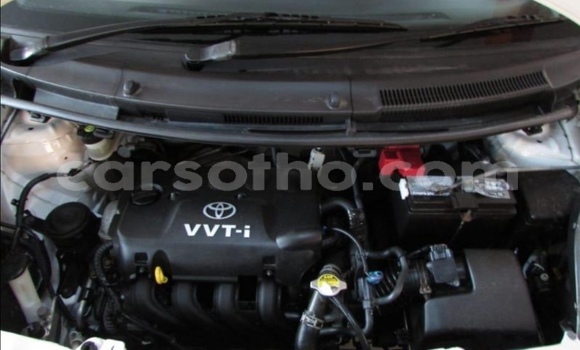 Sayi Na hannu Toyota Yaris White Mota in Butha–Buthe a Thaba-Tseka Sayi Na hannu Toyota Yaris White Mota in Butha–Buthe a Thaba-Tseka