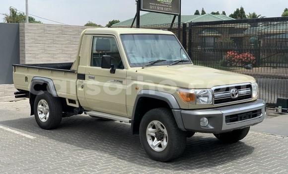 Acheter Occasion Voiture Toyota Land Cruiser Beige à Mafeteng, Mafeteng Acheter Occasion Voiture Toyota Land Cruiser Beige à Mafeteng, Mafeteng