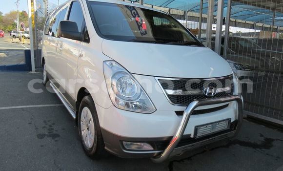 اشتري مستعمل Hyundai H1 White سيارة في Mafeteng في Mafeteng اشتري مستعمل Hyundai H1 White سيارة في Mafeteng في Mafeteng