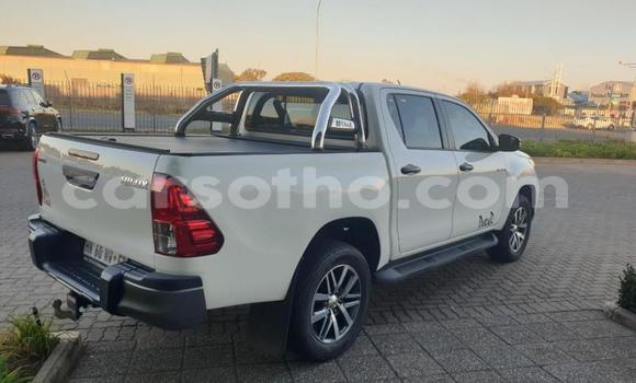 اشتري مستعمل Toyota Hilux White سيارة في Maputsoe في Leribe اشتري مستعمل Toyota Hilux White سيارة في Maputsoe في Leribe