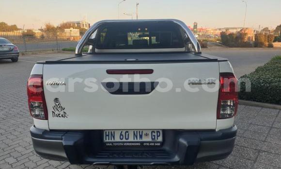 اشتري مستعمل Toyota Hilux White سيارة في Maputsoe في Leribe اشتري مستعمل Toyota Hilux White سيارة في Maputsoe في Leribe