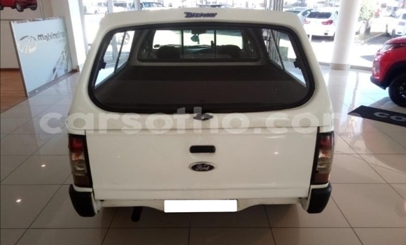 Sayi Na hannu Ford Pickup White Mota in Butha–Buthe a Thaba-Tseka Sayi Na hannu Ford Pickup White Mota in Butha–Buthe a Thaba-Tseka