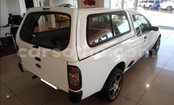 Sayi Na hannu Ford Pickup White Mota in Butha–Buthe a Thaba-Tseka Sayi Na hannu Ford Pickup White Mota in Butha–Buthe a Thaba-Tseka