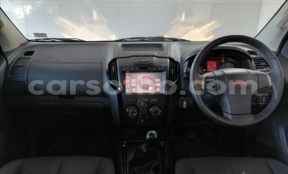 Sayi Na hannu Isuzu D–MAX Black Mota in Butha–Buthe a Thaba-Tseka Sayi Na hannu Isuzu D–MAX Black Mota in Butha–Buthe a Thaba-Tseka