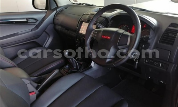 Sayi Na hannu Isuzu D–MAX Black Mota in Butha–Buthe a Thaba-Tseka Sayi Na hannu Isuzu D–MAX Black Mota in Butha–Buthe a Thaba-Tseka