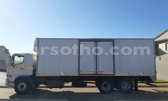 اشتري مستعمل Hino 300 Series White شاحنة في Maseru في Maseru اشتري مستعمل Hino 300 Series White شاحنة في Maseru في Maseru