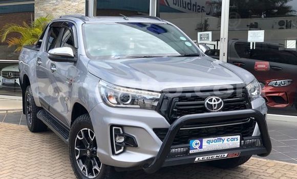 Buy Used Toyota Hilux Silver Car in Maseru in Maseru Buy Used Toyota Hilux Silver Car in Maseru in Maseru